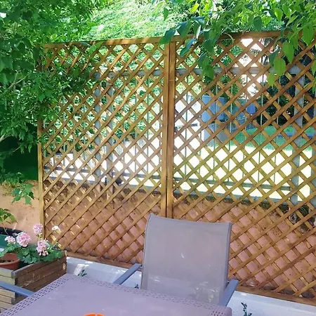 Apartment Elegant In 75 M² With Balcony
