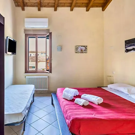Apartment Elegant In 75 M² With Balcony *