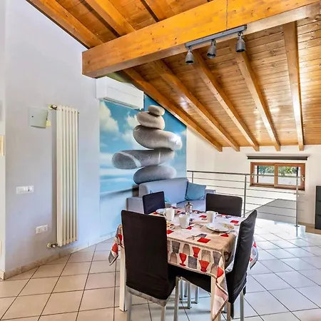 Apartment Elegant In 75 M² With Balcony Verona